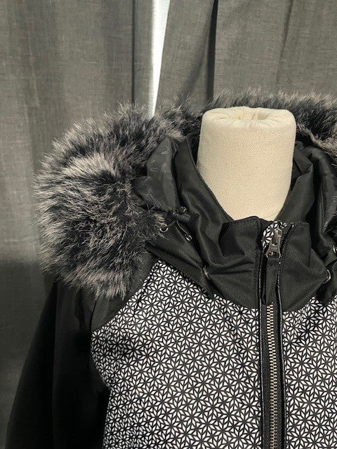 XTM Women’s Ski Jacket – Size 18 – Black/Grey Pattern – Excellent Condition
