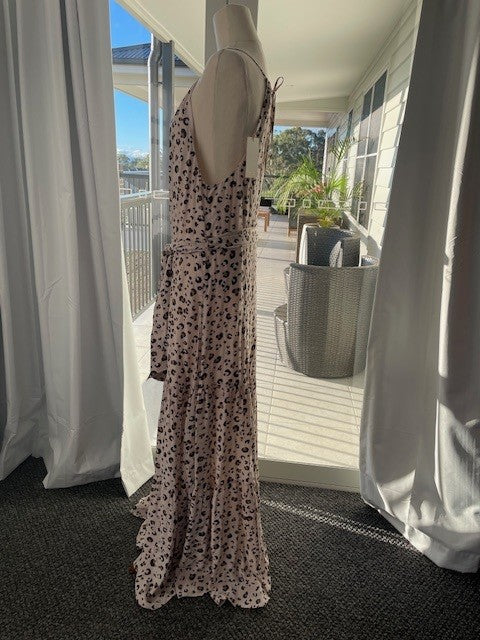 Tigerlily Anita Maxi Dress – Snow Leopard | Size 12 |