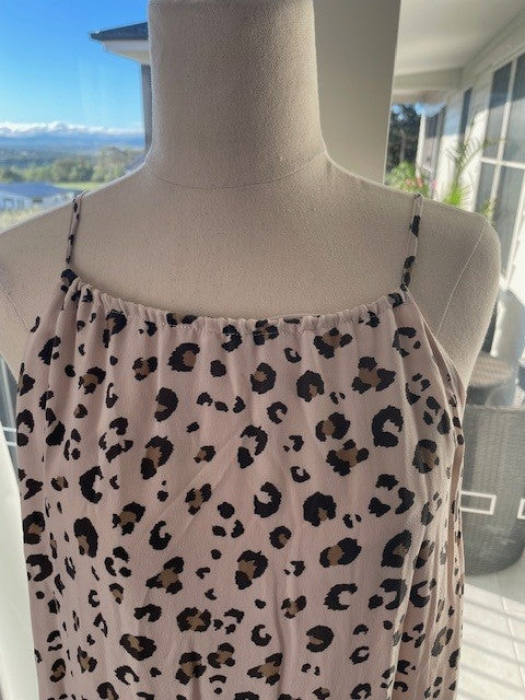 Tigerlily Anita Maxi Dress – Snow Leopard | Size 12 |