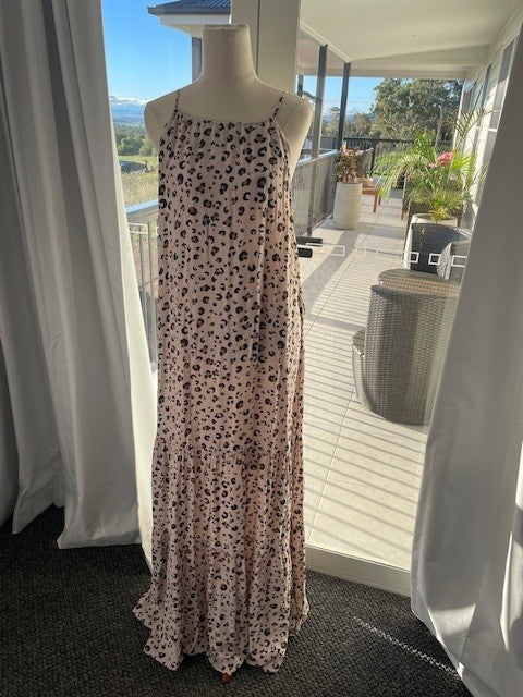 Tigerlily Anita Maxi Dress – Snow Leopard | Size 12 |