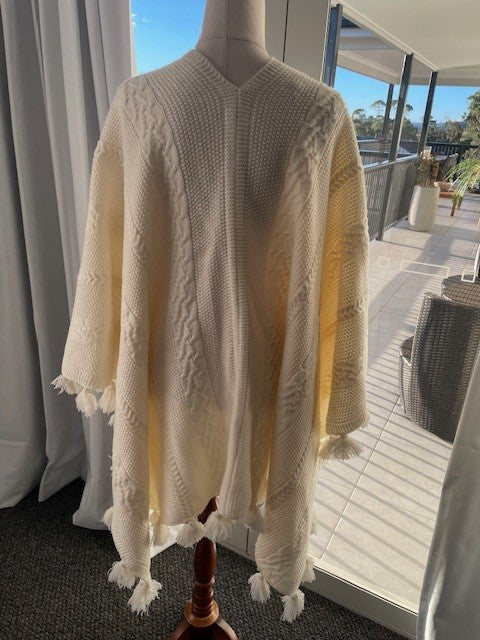 Seed Heritage Textured Knit Poncho – Cream (One Size)