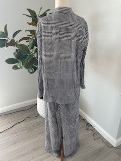 Witchery Checkered Two-Piece Set – Wide-Leg Pants and Button-Up Shirt – Size 14 (Pre/Slightly Loved)