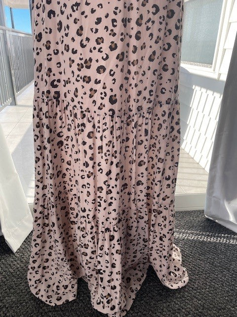 Tigerlily Anita Maxi Dress – Snow Leopard | Size 12 |
