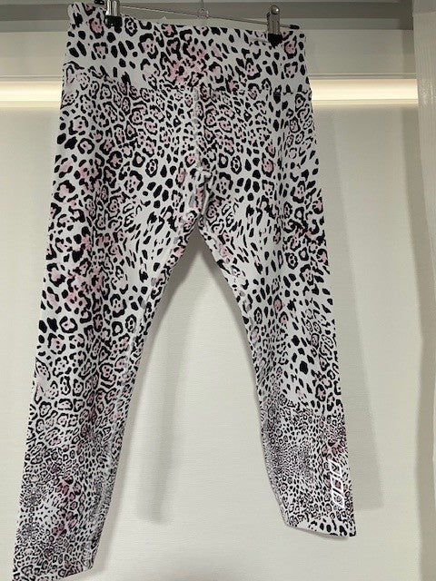 Lorna Jane Limitless Print Activewear Set – Size M